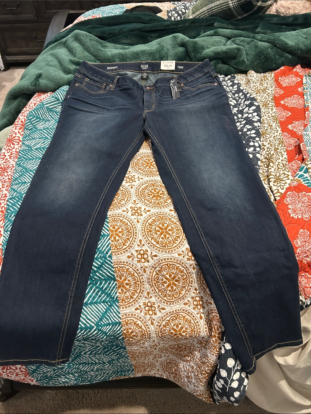 a.n.a Skinny Jeans in Dark Blue Wash
